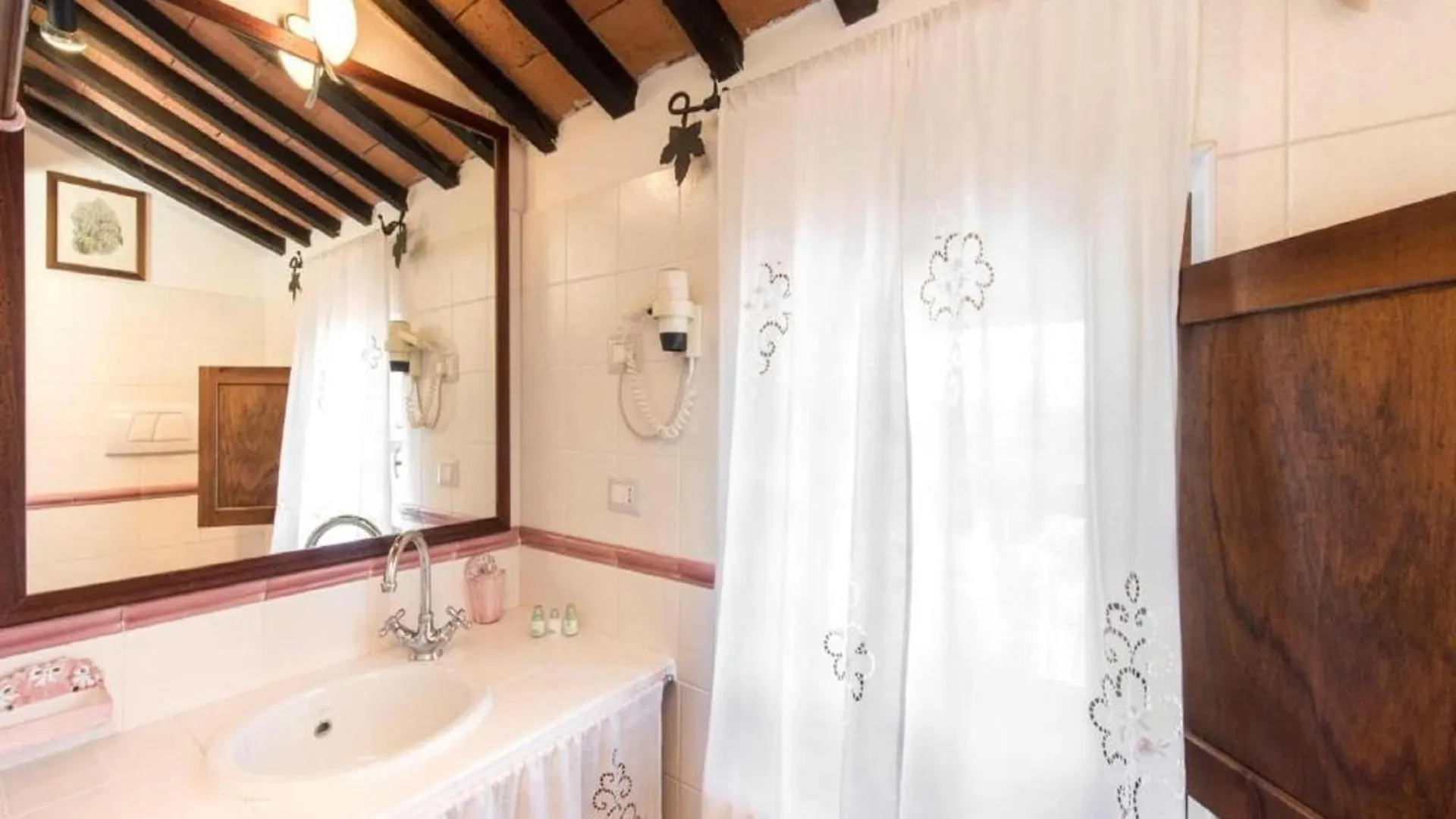 Vintage Mansion In Montepulciano With Pool Apartment Petrignano Del Lago Italy